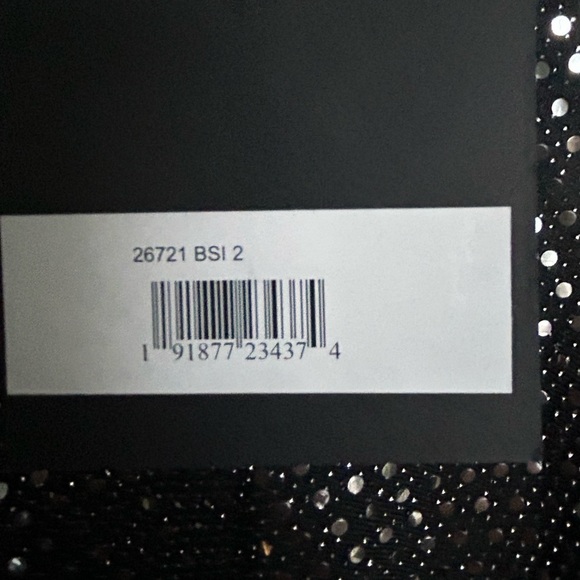 IEENA FOR MAC DUGGAL 26721 NWT
Structured Long Sleeve Side Twist Midi Dress - Picture 6 of 6